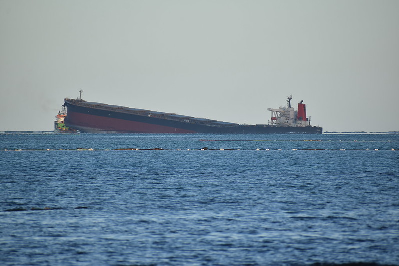 ship sinking in Mauritius